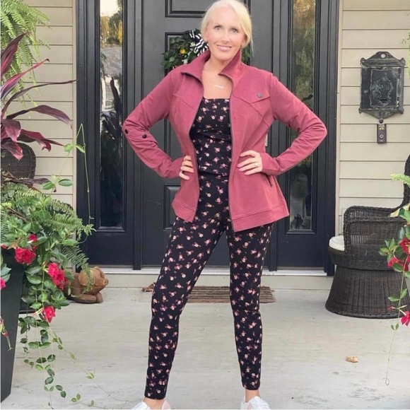 NEW |  Cabi 4142 Printed Lean Legging - Picture 6 of 9